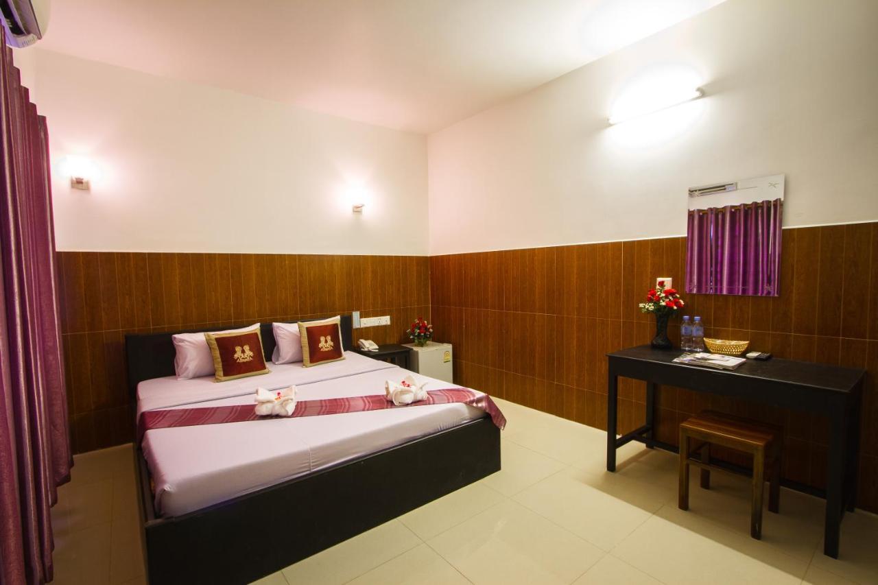 Botoum Hotel Sisophon Exterior photo