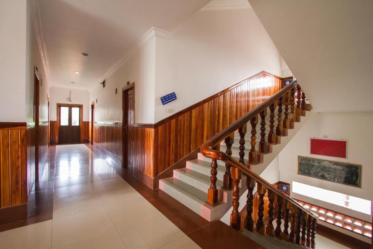 Botoum Hotel Sisophon Exterior photo