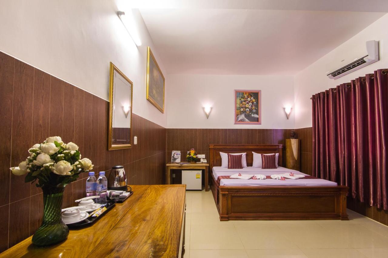 Botoum Hotel Sisophon Exterior photo