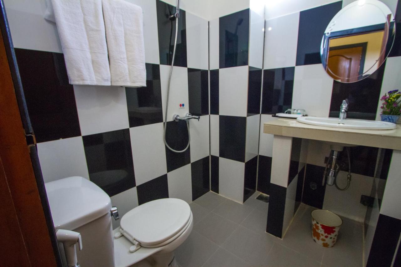 Botoum Hotel Sisophon Room photo