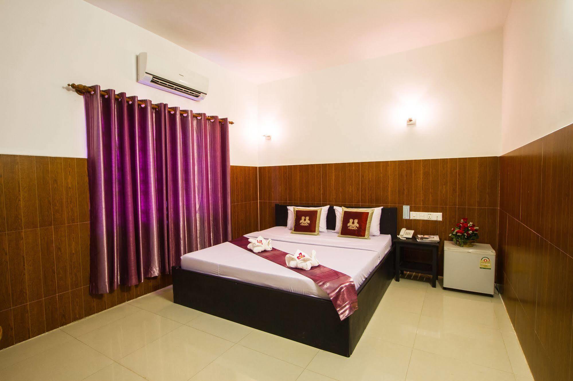 Botoum Hotel Sisophon Exterior photo